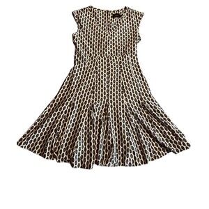 Just Taylor Women’s Fit & Flare Dress Size 8 Light Gray & White Lined Flowy